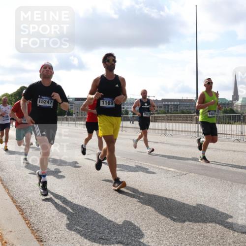 29.06.2025 - hella hamburg halbmarathon Lena Gebhardt http://msf.ph/oto/8425075 29.06.2025 09:52:28 Lombardsbrücke 15247, 1169, 1057, 1139, 1169, 1220, 1353, 1415, 1468, 1512, 1604, 1613, 1631, 1763, 2189, 3109, 3124, 3305, 3618, 3697, 3852, 4497, 4565, 4871, 4915, 5007, 5011, 5047, 5231, 5336, 5477, 5690, 5987, 6373, 6550, 6705, 6711, 7067, 7185, 7191, 7432, 7451, 7710, 7865, 7961, 8564, 8852, 9348, 9444, 9547, 9659, 10493, 10741, 10796, 10978, 11062, 11495, 11679, 11779, 11821, 12046, 12438, 12772, 13403, 13614, 13728, 14257 meine-sportfotos.de