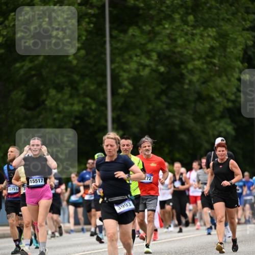 29.06.2025 - hella hamburg halbmarathon Dr. Thomas Lammeyer http://msf.ph/oto/8425120 29.06.2025 10:49:54 Kennedybrücke 1085, 1774, 2550, 2664, 2779, 2846, 2954, 3357, 3377, 3570, 3879, 3993, 4275, 4820, 5099, 5108, 5190, 5339, 5703, 5949, 6763, 7699, 7859, 7912, 8272, 8594, 9536, 10562, 10727, 11119, 11332 meine-sportfotos.de