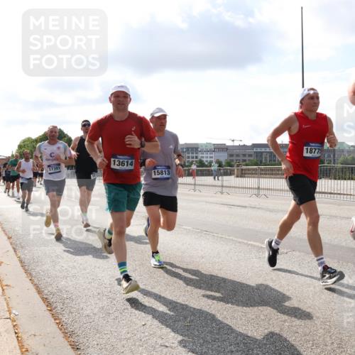 29.06.2025 - hella hamburg halbmarathon Lena Gebhardt http://msf.ph/oto/8425162 29.06.2025 09:52:29 Lombardsbrücke 11779, 17391, 13614, 15813, 18775, 385, 1057, 1139, 1169, 1220, 1415, 1468, 1512, 1604, 1613, 1631, 1763, 2189, 3109, 3124, 3305, 3618, 3697, 3852, 4497, 4565, 4871, 4915, 5007, 5011, 5047, 5231, 5336, 5477, 5690, 6373, 6550, 6705, 6711, 7067, 7191, 7432, 7451, 7710, 7843, 7865, 7961, 8564, 8852, 9348, 9444, 9547, 9659, 10493, 10741, 10796, 10978, 11062, 11495, 11679, 11779, 11821, 12046, 12438, 12772, 13403, 13614, 13728, 14257 meine-sportfotos.de