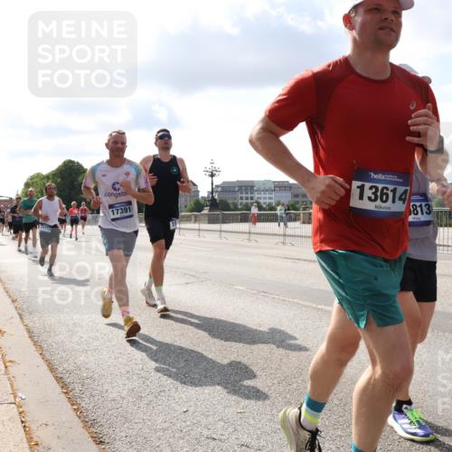 29.06.2025 - hella hamburg halbmarathon Lena Gebhardt http://msf.ph/oto/8425230 29.06.2025 09:52:30 Lombardsbrücke 11779, 17391, 13614, 813, 38888, 99999, 1057, 1139, 1169, 1220, 1415, 1468, 1512, 1604, 1613, 1631, 1763, 2189, 3109, 3124, 3305, 3618, 3852, 4497, 4565, 4871, 4915, 5007, 5011, 5231, 5336, 5477, 5690, 6373, 6550, 6711, 7067, 7191, 7432, 7451, 7710, 7843, 7865, 7961, 8564, 8852, 9348, 9444, 9547, 9659, 10493, 10741, 10796, 10978, 11062, 11495, 11679, 11779, 11821, 12046, 12438, 12772, 13403, 13614, 13728, 14257 meine-sportfotos.de