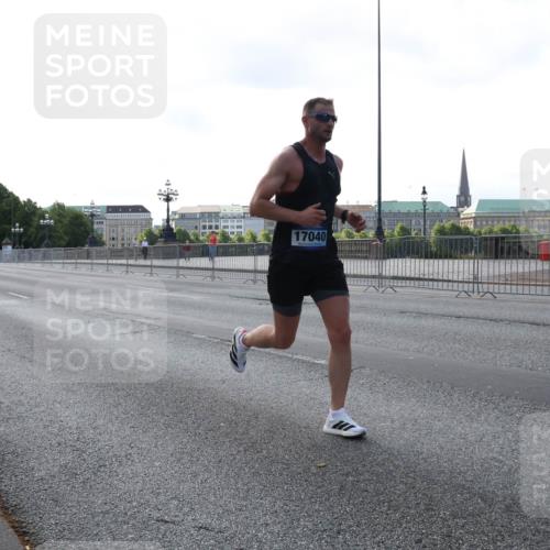 29.06.2025 - hella hamburg halbmarathon Lena Gebhardt http://msf.ph/oto/8425335 29.06.2025 09:43:43 Lombardsbrücke 17040, 1271, 2075, 2180, 2203, 2483, 3189, 3379, 6090, 7380, 8318, 8376, 9565, 9767, 9804, 10351, 10867, 11150, 13374, 13941, 14757, 15023, 15136, 15483, 15671, 17040, 17893, 18328, 18693, 18695, 18763, 18832, 18989 meine-sportfotos.de