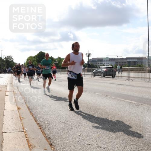 29.06.2025 - hella hamburg halbmarathon Lena Gebhardt http://msf.ph/oto/8425432 29.06.2025 09:52:31 Lombardsbrücke 12365, 11779, 1057, 1139, 1169, 1176, 1220, 1415, 1468, 1512, 1604, 1613, 1631, 1763, 2189, 3109, 3124, 3305, 3618, 3852, 4080, 4497, 4565, 4871, 4915, 5007, 5011, 5231, 5336, 5477, 5690, 6373, 6550, 6711, 7067, 7191, 7432, 7451, 7710, 7843, 7865, 7961, 8564, 8852, 9348, 9444, 9547, 9659, 10493, 10741, 10796, 11062, 11495, 11679, 11779, 11821, 12046, 12438, 12772, 13403, 13614, 13728, 14257 meine-sportfotos.de