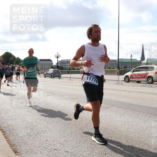 29.06.2025 - hella hamburg halbmarathon Lena Gebhardt http://msf.ph/oto/8425488 29.06.2025 09:52:32 Lombardsbrücke 134, 12365, 11779, 1057, 1070, 1139, 1163, 1169, 1176, 1220, 1415, 1468, 1512, 1604, 1613, 1631, 1763, 2189, 3109, 3124, 3305, 3618, 3852, 4080, 4497, 4565, 4871, 4915, 5007, 5011, 5231, 5336, 5477, 5690, 6373, 6550, 6711, 7067, 7191, 7432, 7451, 7710, 7843, 7865, 7961, 8564, 8852, 9348, 9444, 9547, 9659, 10493, 10741, 10796, 11062, 11495, 11679, 11779, 11821, 12046, 12772, 13403, 13614, 13728, 14257 meine-sportfotos.de