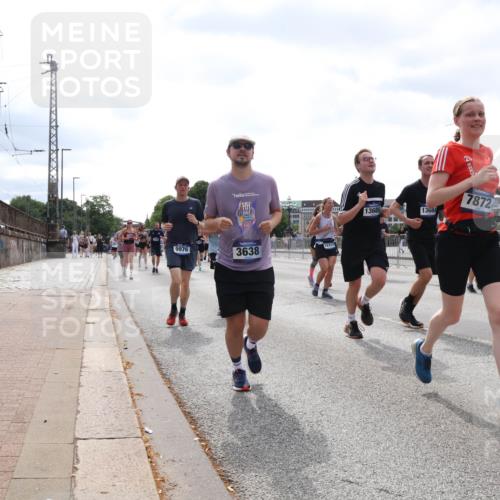 29.06.2025 - hella hamburg halbmarathon Lena Gebhardt http://msf.ph/oto/8425511 29.06.2025 10:43:24 Lombardsbrücke 9976, 3638, 15717, 20, 13685, 13684, 7872, 1023, 1149, 1155, 1310, 1400, 1467, 1788, 1816, 1878, 2103, 2158, 2267, 2361, 2450, 2971, 3074, 3238, 3329, 3390, 3518, 3638, 3764, 4056, 4177, 4302, 4367, 4680, 4866, 5067, 5214, 5268, 5370, 5610, 5720, 5755, 5967, 6012, 6096, 6226, 6440, 6931, 6971, 6973, 7043, 7197, 7461, 7504, 7872, 7926, 8135, 8184, 8233, 8408, 8435, 8504, 8795, 8991, 9072, 9304, 9639, 9641, 9644, 9831, 9976, 10083, 10180, 10200, 10202, 13049 meine-sportfotos.de