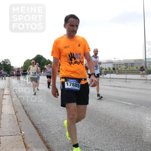 29.06.2025 - hella hamburg halbmarathon Lena Gebhardt http://msf.ph/oto/8425536 29.06.2025 10:06:27 Lombardsbrücke 42, 15462, 17885, 1245, 1766, 3062, 4542, 4666, 4868, 5431, 5807, 5951, 6014, 6314, 6664, 7138, 7741, 8051, 8290, 8316, 9361, 9560, 10214, 10297, 10736, 10781, 10886, 12371, 13042, 13054, 13475, 13481, 13863, 14369, 14607, 14987, 15113, 15145, 15229, 15377, 15462, 15537, 15766, 15772, 15858, 16441, 16687, 16692, 16933, 17059, 17239, 17746, 18042, 18381, 18575, 18577, 18652, 18768, 18828, 18910, 18913, 18966 meine-sportfotos.de