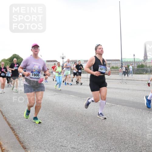 29.06.2025 - hella hamburg halbmarathon Lena Gebhardt http://msf.ph/oto/8425580 29.06.2025 10:53:33 Lombardsbrücke 12082, 9764, 1900, 10175, 1340, 1709, 1753, 1900, 1906, 1984, 2065, 2079, 2409, 2429, 3055, 3226, 4195, 4595, 4626, 4801, 5428, 5430, 5562, 5815, 5856, 5857, 6039, 6041, 6044, 6273, 6306, 6913, 6996, 7039, 7068, 7483, 7537, 7611, 7876, 7890, 8189, 8212, 8414, 8515, 8906, 9077, 9456, 9531, 9685, 9764, 9771, 9785, 10043, 10175, 10490, 10661, 12193, 12219, 12700, 13489, 13916, 13917, 14038, 16137 meine-sportfotos.de