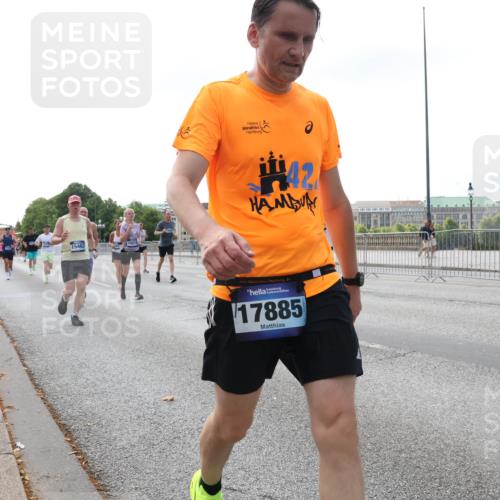 29.06.2025 - hella hamburg halbmarathon Lena Gebhardt http://msf.ph/oto/8425603 29.06.2025 10:06:28 Lombardsbrücke 15462, 10214, 42, 17885, 1245, 1766, 3062, 4542, 4666, 4868, 5431, 5807, 5951, 6314, 6664, 7138, 8051, 8290, 8316, 9361, 9560, 10214, 10297, 10736, 10781, 10886, 12371, 13042, 13054, 13475, 13481, 13863, 14369, 14607, 14987, 15113, 15145, 15229, 15377, 15462, 15537, 15766, 15772, 15858, 16441, 16692, 16933, 17059, 17239, 17746, 18042, 18381, 18575, 18577, 18652, 18768, 18828, 18910, 18913, 18966 meine-sportfotos.de