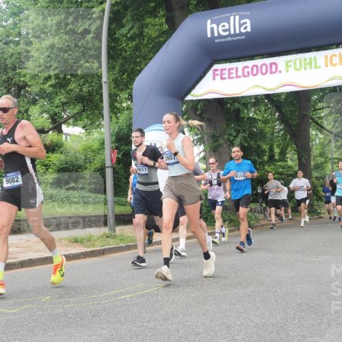 29.06.2025 - hella hamburg halbmarathon KatJ http://msf.ph/oto/8425677 29.06.2025 10:39:25 Zwischen KM18-KM19 2396, 3426, 4558, 4635, 5116, 5607, 6776, 7409 meine-sportfotos.de