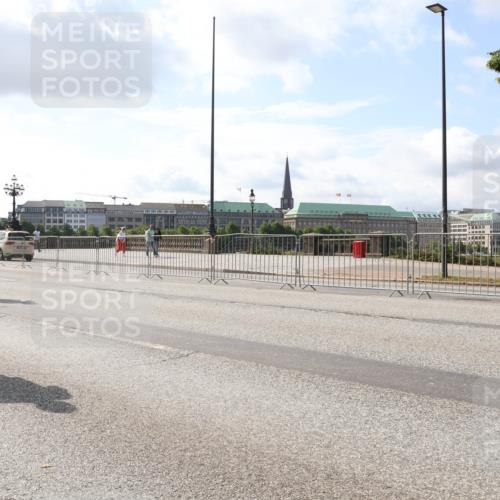 29.06.2025 - hella hamburg halbmarathon Lena Gebhardt http://msf.ph/oto/8425720 29.06.2025 09:52:34 Lombardsbrücke 13, 1220, 1057, 1070, 1139, 1163, 1169, 1176, 1220, 1415, 1468, 1512, 1604, 1613, 1631, 1763, 1782, 2189, 2233, 3109, 3124, 3305, 3618, 3852, 4080, 4277, 4497, 4565, 4691, 4871, 4915, 4933, 5007, 5011, 5336, 5477, 5690, 6373, 6550, 6711, 7067, 7191, 7325, 7432, 7451, 7599, 7710, 7843, 7865, 7961, 8564, 8852, 9348, 9444, 9547, 9659, 10493, 10741, 10796, 11062, 11495, 11679, 11779, 11821, 12046, 12772, 13403, 13614, 13728, 14257 meine-sportfotos.de