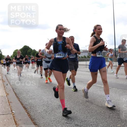 29.06.2025 - hella hamburg halbmarathon Lena Gebhardt http://msf.ph/oto/8425792 29.06.2025 10:19:20 Lombardsbrücke 9252, 15780, 6542, 1663, 8761, 161, 18002, 1145, 1332, 1349, 1534, 1708, 1718, 1755, 2017, 2096, 2311, 2589, 2795, 2802, 2812, 2895, 2993, 2995, 3026, 3105, 3118, 3446, 3631, 4718, 4722, 4845, 4979, 5034, 5035, 5080, 5098, 5123, 5178, 5323, 5429, 5449, 5849, 6194, 6249, 6413, 6444, 6477, 6482, 6542, 6736, 6939, 7143, 7252, 8537, 8575, 8761, 8778, 8780, 9252, 9270, 9272, 9652, 9756, 9757, 9856, 10037, 10039, 10124, 10129, 10540, 10816 meine-sportfotos.de