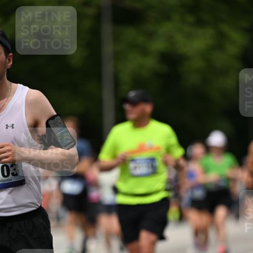 29.06.2025 - hella hamburg halbmarathon Dr. Thomas Lammeyer http://msf.ph/oto/8425802 29.06.2025 10:50:10 Kennedybrücke 1060, 1085, 1465, 1854, 2217, 2657, 2664, 2846, 2954, 2965, 3357, 3377, 3879, 3993, 4099, 4102, 4119, 4820, 5108, 5190, 5339, 5703, 5914, 6393, 6763, 6788, 6980, 7530, 7699, 7983, 8272, 8594, 9536, 11119, 11332, 11393 meine-sportfotos.de