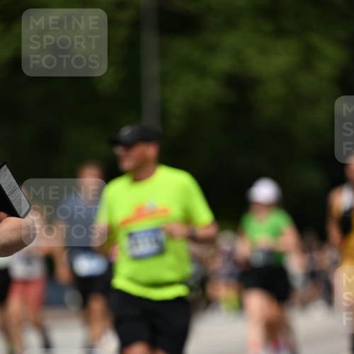 29.06.2025 - hella hamburg halbmarathon Dr. Thomas Lammeyer http://msf.ph/oto/8425819 29.06.2025 10:50:11 Kennedybrücke 1060, 1085, 1465, 1854, 2217, 2657, 2664, 2846, 2954, 2965, 3357, 3377, 3879, 3993, 4099, 4102, 4119, 4820, 5108, 5190, 5339, 5703, 5914, 6393, 6763, 6788, 6980, 7530, 7699, 7983, 8272, 8594, 9536, 11119, 11332, 11393 meine-sportfotos.de