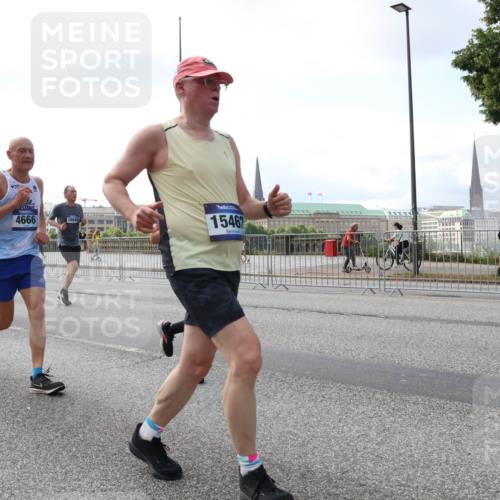 29.06.2025 - hella hamburg halbmarathon Lena Gebhardt http://msf.ph/oto/8425924 29.06.2025 10:06:30 Lombardsbrücke 4666, 18042, 15462, 1245, 1766, 3062, 4542, 4666, 4868, 5431, 5807, 5951, 6314, 6664, 7138, 8290, 8316, 9361, 9560, 10214, 10297, 10736, 10781, 10886, 12371, 13042, 13054, 13475, 13481, 13863, 14369, 14607, 14987, 15113, 15145, 15229, 15377, 15462, 15537, 15772, 15858, 16692, 16933, 17059, 17239, 17746, 18042, 18381, 18575, 18577, 18652, 18768, 18828, 18910, 18913, 18966 meine-sportfotos.de