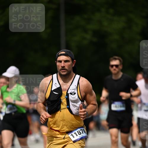 29.06.2025 - hella hamburg halbmarathon Dr. Thomas Lammeyer http://msf.ph/oto/8425930 29.06.2025 10:50:13 Kennedybrücke 1060, 1085, 1421, 1426, 1465, 1854, 2217, 2657, 2664, 2846, 2954, 2965, 3357, 3377, 3879, 4099, 4102, 4119, 4820, 5108, 5703, 5914, 6393, 6763, 6788, 6980, 7530, 7983, 8272, 8594, 11119, 11332, 11393 meine-sportfotos.de