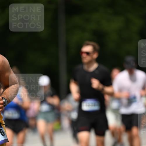 29.06.2025 - hella hamburg halbmarathon Dr. Thomas Lammeyer http://msf.ph/oto/8425991 29.06.2025 10:50:15 Kennedybrücke 1060, 1085, 1421, 1426, 1465, 1854, 2217, 2657, 2664, 2954, 2965, 3357, 3377, 3879, 4099, 4102, 4119, 4820, 5108, 5703, 5914, 6393, 6763, 6788, 6980, 7303, 7530, 7983, 8272, 8594, 10812, 11119, 11332, 11393 meine-sportfotos.de