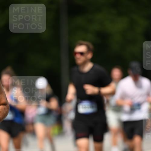 29.06.2025 - hella hamburg halbmarathon Dr. Thomas Lammeyer http://msf.ph/oto/8425997 29.06.2025 10:50:15 Kennedybrücke 1060, 1085, 1421, 1426, 1465, 1854, 2217, 2657, 2664, 2954, 2965, 3357, 3377, 3879, 4099, 4102, 4119, 4820, 5108, 5703, 5914, 6393, 6763, 6788, 6980, 7303, 7530, 7983, 8272, 8594, 10812, 11119, 11332, 11393 meine-sportfotos.de