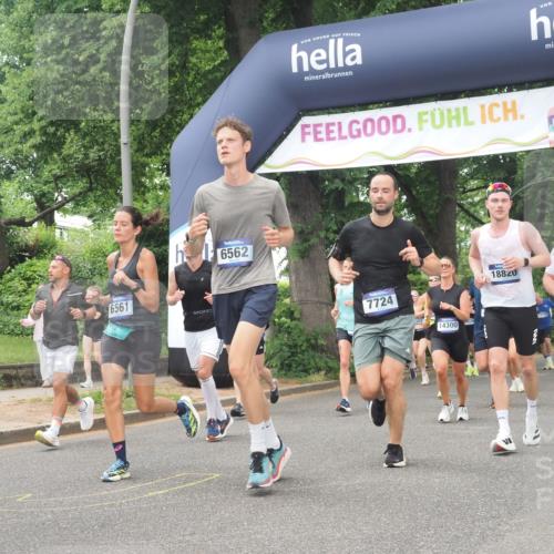 29.06.2025 - hella hamburg halbmarathon KatJ http://msf.ph/oto/8426036 29.06.2025 10:39:30 Zwischen KM18-KM19 2396, 3426, 4558, 4635, 4814, 4839, 5032, 5116, 5607, 6562, 7724, 8661, 8710, 8720 meine-sportfotos.de