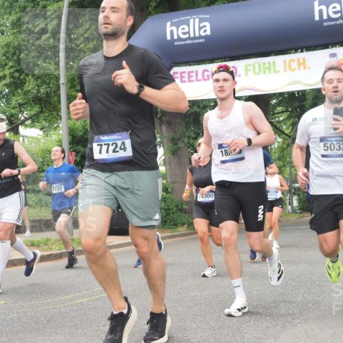 29.06.2025 - hella hamburg halbmarathon KatJ http://msf.ph/oto/8426101 29.06.2025 10:39:31 Zwischen KM18-KM19 2364, 2396, 3426, 4558, 4814, 4839, 5032, 5116, 5482, 5607, 6562, 6657, 7724, 7732, 8661, 8710, 8720 meine-sportfotos.de