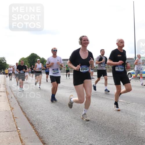 29.06.2025 - hella hamburg halbmarathon Lena Gebhardt http://msf.ph/oto/8426146 29.06.2025 10:19:22 Lombardsbrücke 5178, 18777, 6542, 10129, 15780, 1145, 1332, 1534, 1708, 1718, 1755, 2017, 2096, 2311, 2441, 2589, 2795, 2802, 2812, 2895, 2993, 2995, 3026, 3105, 3118, 3446, 3631, 3678, 4108, 4110, 4718, 4722, 4845, 4979, 5034, 5035, 5080, 5098, 5123, 5178, 5323, 5429, 5449, 5849, 6194, 6249, 6413, 6444, 6477, 6482, 6542, 6736, 6939, 7143, 7252, 8537, 8575, 8761, 8778, 8780, 9252, 9270, 9272, 9652, 9756, 9757, 9856, 10037, 10039, 10124, 10129, 10540, 10816 meine-sportfotos.de