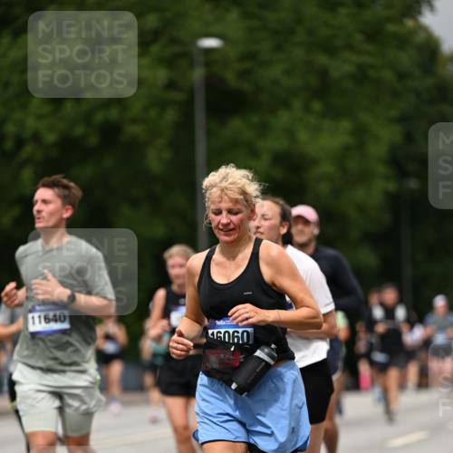 29.06.2025 - hella hamburg halbmarathon Dr. Thomas Lammeyer http://msf.ph/oto/8426151 29.06.2025 10:50:19 Kennedybrücke 1060, 1085, 1421, 1426, 1465, 1854, 2008, 2217, 2657, 2664, 2965, 3357, 3377, 4099, 4102, 4119, 4223, 4224, 4820, 5108, 5703, 5914, 6393, 6763, 6788, 6980, 7303, 7530, 7983, 10812, 11119, 11332, 11393 meine-sportfotos.de