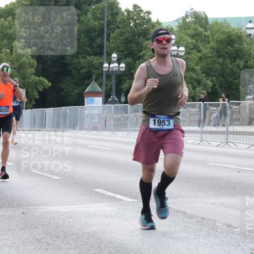 29.06.2025 - hella hamburg halbmarathon Lena Gebhardt http://msf.ph/oto/8426175 29.06.2025 09:43:54 Lombardsbrücke 13606, 10222, 1122, 1953, 1, 1122, 1953, 2075, 2180, 2203, 2483, 3189, 3379, 5308, 7231, 7380, 8318, 8376, 9047, 9804, 10222, 10351, 11150, 13383, 13606, 13941, 15023, 15136, 17040, 17893, 18763, 18832 meine-sportfotos.de