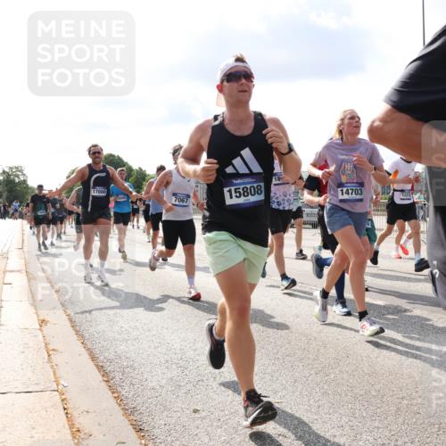 29.06.2025 - hella hamburg halbmarathon Lena Gebhardt http://msf.ph/oto/8426212 29.06.2025 09:52:37 Lombardsbrücke 17000, 10099, 7067, 15808, 18, 14703, 12372, 1, 1057, 1070, 1139, 1163, 1169, 1176, 1220, 1415, 1468, 1512, 1604, 1613, 1631, 1782, 2189, 2233, 3098, 3109, 3124, 3305, 3618, 3852, 4080, 4277, 4497, 4565, 4691, 4871, 4915, 4933, 5007, 5011, 5476, 5477, 5682, 6373, 6550, 6711, 7067, 7191, 7325, 7432, 7451, 7599, 7843, 7865, 7961, 8467, 8852, 9348, 9444, 9547, 10493, 10741, 10796, 11062, 11495, 11679, 11779, 11821, 12046, 12772, 13403, 13614, 13728, 14257 meine-sportfotos.de