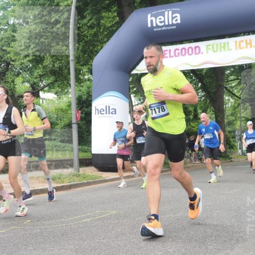 29.06.2025 - hella hamburg halbmarathon KatJ http://msf.ph/oto/8426243 29.06.2025 10:39:34 Zwischen KM18-KM19 2364, 4121, 4814, 4839, 5032, 5482, 6562, 6657, 7178, 7724, 7732, 8172, 8661, 8710, 8720 meine-sportfotos.de