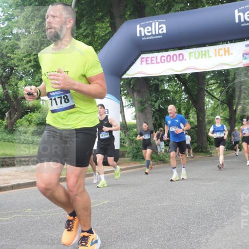 29.06.2025 - hella hamburg halbmarathon KatJ http://msf.ph/oto/8426267 29.06.2025 10:39:34 Zwischen KM18-KM19 2364, 4121, 4814, 4839, 5032, 5482, 6562, 6657, 7178, 7724, 7732, 8172, 8661, 8710, 8720 meine-sportfotos.de