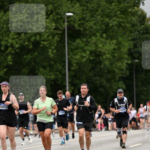 29.06.2025 - hella hamburg halbmarathon Dr. Thomas Lammeyer http://msf.ph/oto/8426372 29.06.2025 10:50:25 Kennedybrücke 1060, 1421, 1426, 1465, 1695, 1854, 1983, 2008, 2217, 2398, 2657, 2917, 2965, 4099, 4102, 4119, 4223, 4224, 5044, 5914, 6393, 6788, 6980, 7303, 7530, 7983, 10367, 10812, 11393 meine-sportfotos.de