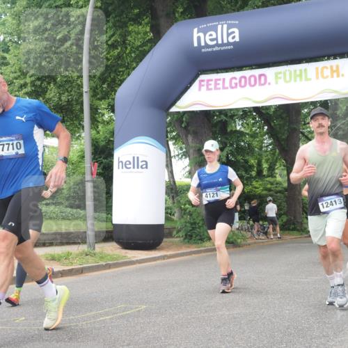 29.06.2025 - hella hamburg halbmarathon KatJ http://msf.ph/oto/8426413 29.06.2025 10:39:37 Zwischen KM18-KM19 1683, 2364, 4121, 4814, 4839, 5482, 6657, 7178, 7732, 8172, 8710 meine-sportfotos.de