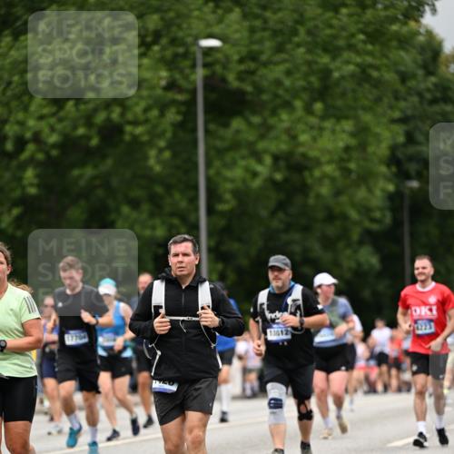 29.06.2025 - hella hamburg halbmarathon Dr. Thomas Lammeyer http://msf.ph/oto/8426435 29.06.2025 10:50:27 Kennedybrücke 1060, 1421, 1426, 1465, 1695, 1854, 1983, 2008, 2217, 2398, 2917, 2965, 4099, 4102, 4223, 4224, 5044, 5914, 6124, 6161, 6393, 6788, 6980, 7303, 7530, 7983, 10367, 10812, 11393 meine-sportfotos.de