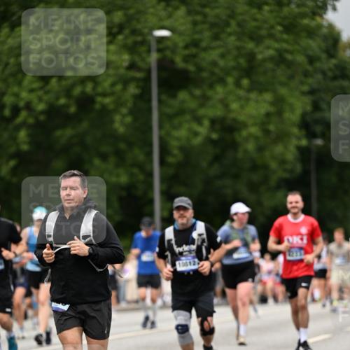 29.06.2025 - hella hamburg halbmarathon Dr. Thomas Lammeyer http://msf.ph/oto/8426476 29.06.2025 10:50:28 Kennedybrücke 1060, 1421, 1426, 1465, 1695, 1854, 1983, 2008, 2217, 2398, 2917, 2965, 4099, 4102, 4223, 4224, 5044, 5914, 6124, 6161, 6393, 6788, 6980, 7303, 7530, 7983, 10230, 10367, 10812, 11393 meine-sportfotos.de