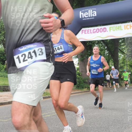 29.06.2025 - hella hamburg halbmarathon KatJ http://msf.ph/oto/8426508 29.06.2025 10:39:38 Zwischen KM18-KM19 1683, 2364, 4121, 4814, 5482, 6657, 7178, 7732, 8172 meine-sportfotos.de