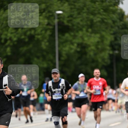 29.06.2025 - hella hamburg halbmarathon Dr. Thomas Lammeyer http://msf.ph/oto/8426517 29.06.2025 10:50:28 Kennedybrücke 1060, 1421, 1426, 1465, 1695, 1854, 1983, 2008, 2217, 2398, 2917, 2965, 4099, 4102, 4223, 4224, 5044, 5914, 6124, 6161, 6393, 6788, 6980, 7303, 7530, 7983, 10230, 10367, 10812, 11393 meine-sportfotos.de