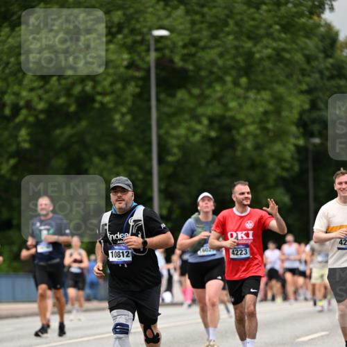 29.06.2025 - hella hamburg halbmarathon Dr. Thomas Lammeyer http://msf.ph/oto/8426532 29.06.2025 10:50:29 Kennedybrücke 1060, 1421, 1426, 1695, 1854, 1983, 2008, 2217, 2398, 2917, 2965, 3164, 4099, 4102, 4223, 4224, 5044, 5914, 6124, 6161, 6393, 6788, 6980, 7303, 7530, 7983, 10230, 10367, 10812, 11393 meine-sportfotos.de