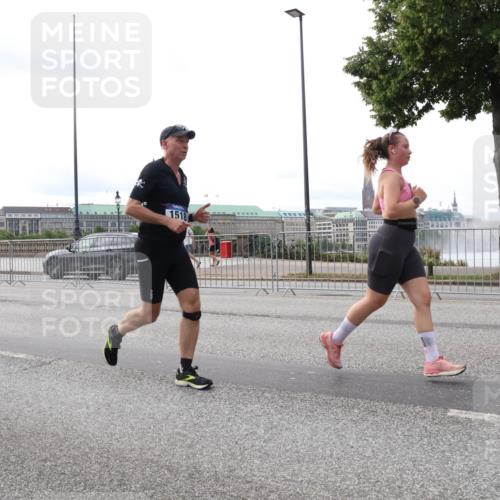 29.06.2025 - hella hamburg halbmarathon Lena Gebhardt http://msf.ph/oto/8426538 29.06.2025 10:29:00 Lombardsbrücke 5250, 1518, 1518, 1557, 1869, 2688, 3717, 4161, 4362, 4373, 4700, 4834, 4982, 5167, 5249, 5250, 5718, 5903, 5939, 6102, 6345, 6418, 7169, 7449, 8048, 8560, 9642, 9716, 10068, 10198, 10434, 10808, 11989, 12099, 12404, 12442, 12958, 13090, 14205, 15143, 15256, 15452, 15453, 15952, 15955, 16125, 16643, 16673, 18293, 18414 meine-sportfotos.de