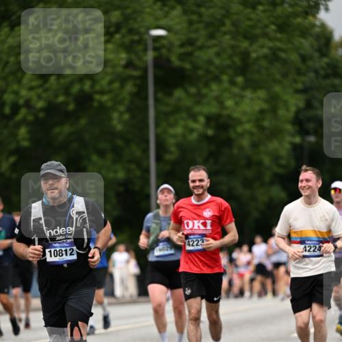 29.06.2025 - hella hamburg halbmarathon Dr. Thomas Lammeyer http://msf.ph/oto/8426585 29.06.2025 10:50:30 Kennedybrücke 1060, 1421, 1426, 1695, 1854, 1983, 2008, 2217, 2398, 2917, 3160, 3164, 4099, 4102, 4223, 4224, 5044, 6124, 6161, 6393, 6788, 6980, 7303, 7530, 7983, 8477, 10230, 10367, 10812, 11393 meine-sportfotos.de