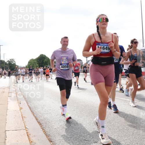 29.06.2025 - hella hamburg halbmarathon Lena Gebhardt http://msf.ph/oto/8426650 29.06.2025 10:43:31 Lombardsbrücke 4056, 8135, 14649, 20, 3329, 1023, 1149, 1155, 1310, 1400, 1467, 1788, 1816, 1878, 2103, 2158, 2267, 2361, 2733, 2971, 3074, 3238, 3329, 3390, 3518, 3597, 3638, 4056, 4177, 4302, 4367, 4680, 4866, 5192, 5201, 5214, 5268, 5370, 5610, 5720, 5755, 6012, 6036, 6096, 6226, 6334, 6440, 6931, 6971, 6973, 7043, 7197, 7205, 7206, 7461, 7489, 7504, 7872, 7926, 8000, 8058, 8135, 8184, 8233, 8408, 8435, 8504, 9072, 9639, 9641, 9644, 9704, 9831, 9976, 10083, 10097, 10200, 10202 meine-sportfotos.de
