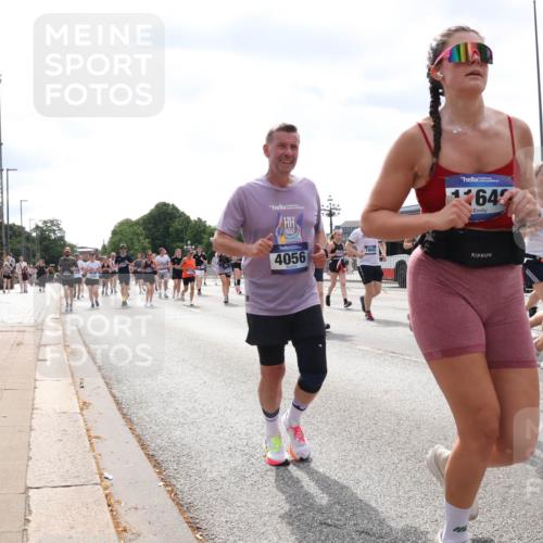 29.06.2025 - hella hamburg halbmarathon Lena Gebhardt http://msf.ph/oto/8426676 29.06.2025 10:43:31 Lombardsbrücke 64, 4056, 19043, 1878, 1023, 1149, 1155, 1310, 1400, 1467, 1788, 1816, 1878, 2103, 2158, 2267, 2361, 2733, 2971, 3074, 3238, 3329, 3390, 3518, 3597, 3638, 4056, 4177, 4302, 4367, 4680, 4866, 5192, 5201, 5214, 5268, 5370, 5610, 5720, 5755, 6012, 6036, 6096, 6226, 6334, 6440, 6931, 6971, 6973, 7043, 7197, 7205, 7206, 7461, 7489, 7504, 7872, 7926, 8000, 8058, 8135, 8184, 8233, 8408, 8435, 8504, 9072, 9639, 9641, 9644, 9704, 9831, 9976, 10083, 10097, 10200, 10202 meine-sportfotos.de