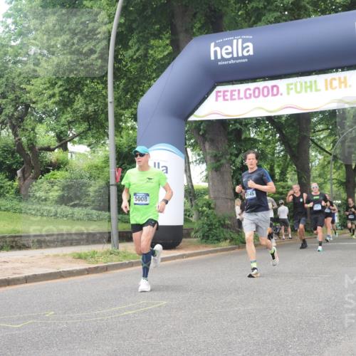 29.06.2025 - hella hamburg halbmarathon KatJ http://msf.ph/oto/8426687 29.06.2025 10:39:42 Zwischen KM18-KM19 1683, 4121, 5008 meine-sportfotos.de