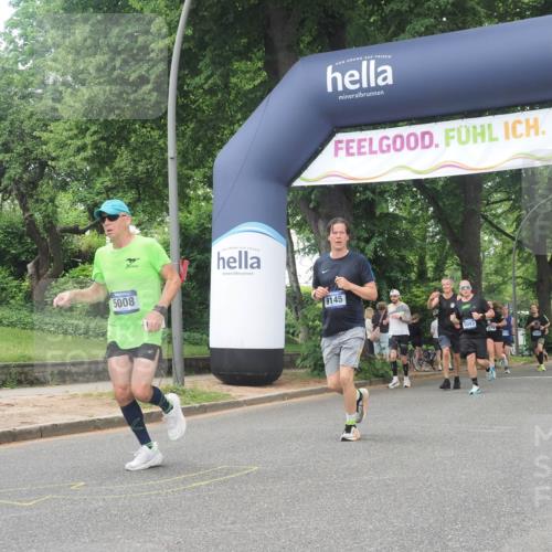 29.06.2025 - hella hamburg halbmarathon KatJ http://msf.ph/oto/8426707 29.06.2025 10:39:43 Zwischen KM18-KM19 1683, 5008, 7383 meine-sportfotos.de