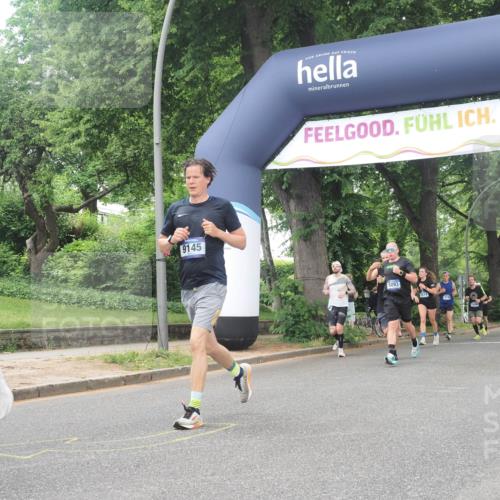 29.06.2025 - hella hamburg halbmarathon KatJ http://msf.ph/oto/8426727 29.06.2025 10:39:43 Zwischen KM18-KM19 1683, 5008, 7383 meine-sportfotos.de