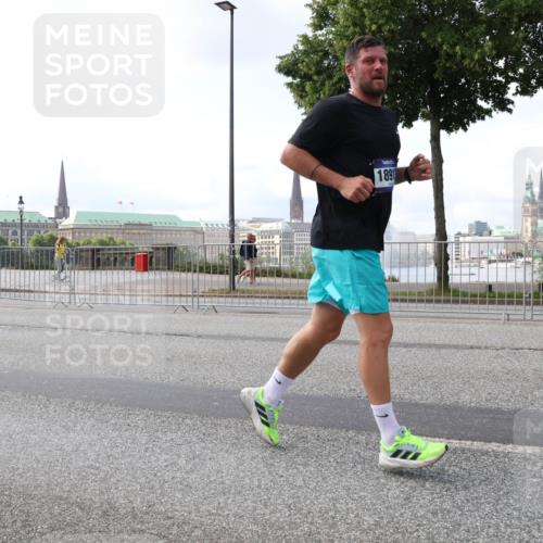 29.06.2025 - hella hamburg halbmarathon Lena Gebhardt http://msf.ph/oto/8426836 29.06.2025 10:06:37 Lombardsbrücke 1891, 1245, 1766, 1993, 4666, 4868, 5431, 5807, 5951, 6314, 6572, 6664, 7138, 8290, 8960, 9361, 9560, 10214, 10297, 10736, 10781, 10886, 12371, 12418, 13475, 13481, 13863, 14369, 14607, 15113, 15145, 15377, 15462, 15537, 15858, 16692, 16933, 17059, 17174, 17239, 17746, 18042, 18343, 18381, 18575, 18577, 18652, 18828, 18910, 18913, 18966 meine-sportfotos.de