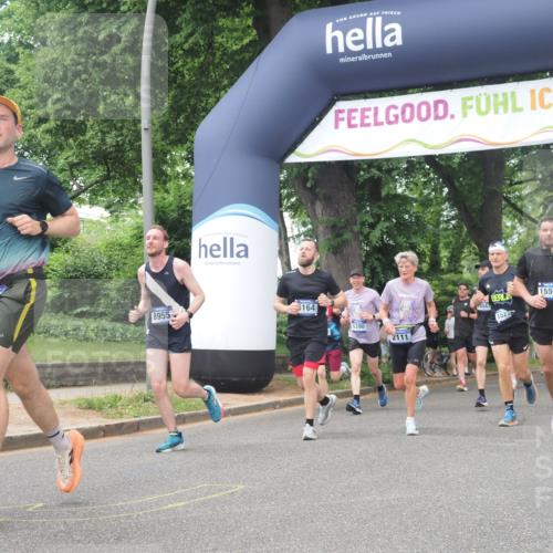 29.06.2025 - hella hamburg halbmarathon KatJ http://msf.ph/oto/8426994 29.06.2025 10:39:55 Zwischen KM18-KM19 1257, 1657, 1706, 2111, 2540, 2595, 4837, 6164, 7130, 7475, 8447 meine-sportfotos.de