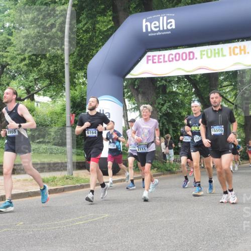 29.06.2025 - hella hamburg halbmarathon KatJ http://msf.ph/oto/8427020 29.06.2025 10:39:55 Zwischen KM18-KM19 1257, 1657, 1706, 2111, 2540, 2595, 4837, 6164, 7130, 7475, 8447 meine-sportfotos.de