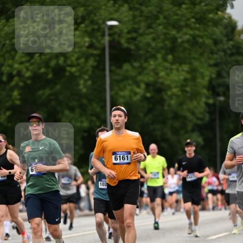 29.06.2025 - hella hamburg halbmarathon Dr. Thomas Lammeyer http://msf.ph/oto/8427085 29.06.2025 10:50:43 Kennedybrücke 1033, 1421, 1429, 1695, 1867, 1868, 1924, 1983, 2008, 2398, 2773, 2813, 2917, 3160, 3164, 3410, 4202, 4223, 4224, 4296, 4306, 4317, 4572, 5044, 5769, 5770, 6124, 6161, 7303, 8477, 9243, 9445, 10030, 10230, 10327, 10329, 10367, 10812, 11253, 11361 meine-sportfotos.de