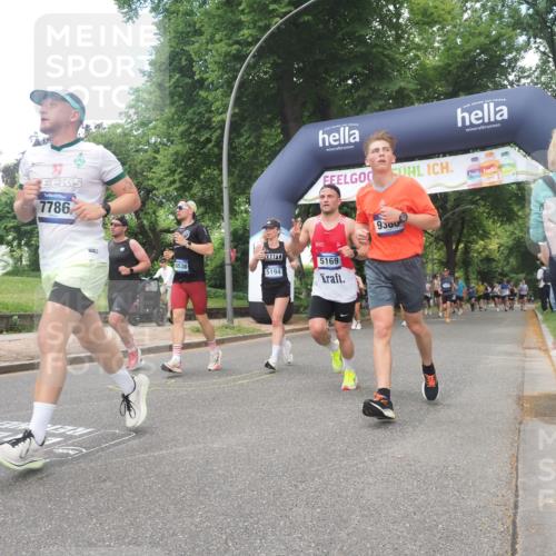 29.06.2025 - hella hamburg halbmarathon KatJ http://msf.ph/oto/8427168 29.06.2025 10:39:59 Zwischen KM18-KM19 1706, 2111, 2540, 2595, 3208, 4837, 5169, 5194, 6164, 6390, 7130, 7786, 8447 meine-sportfotos.de