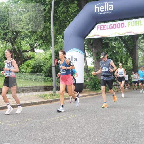 29.06.2025 - hella hamburg halbmarathon KatJ http://msf.ph/oto/8427249 29.06.2025 10:40:03 Zwischen KM18-KM19 1706, 2444, 3208, 3209, 5169, 5194, 6390, 7786, 8390 meine-sportfotos.de