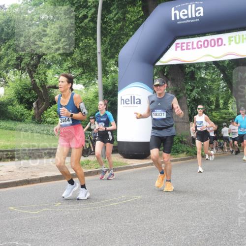 29.06.2025 - hella hamburg halbmarathon KatJ http://msf.ph/oto/8427277 29.06.2025 10:40:03 Zwischen KM18-KM19 1706, 2444, 3208, 3209, 5169, 5194, 6390, 7786, 8390 meine-sportfotos.de
