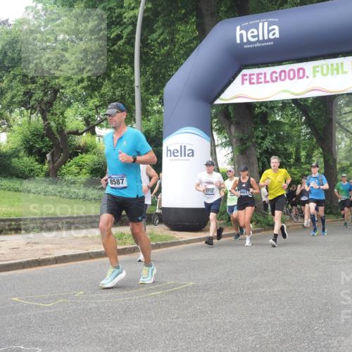 29.06.2025 - hella hamburg halbmarathon KatJ http://msf.ph/oto/8427369 29.06.2025 10:40:06 Zwischen KM18-KM19 2444, 3208, 3209, 4065, 8390, 8587 meine-sportfotos.de